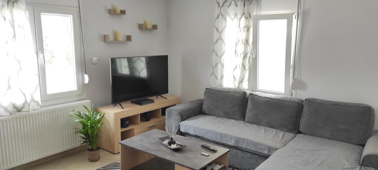 MármaronSpiros - Full Renovated House 2022アパートメント エクステリア 写真